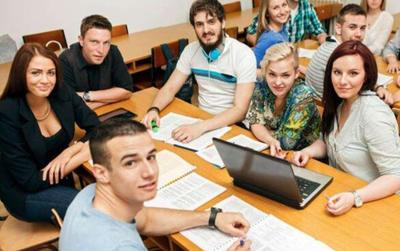 小語種翻譯軟件開發 機遇、挑戰與未來趨勢